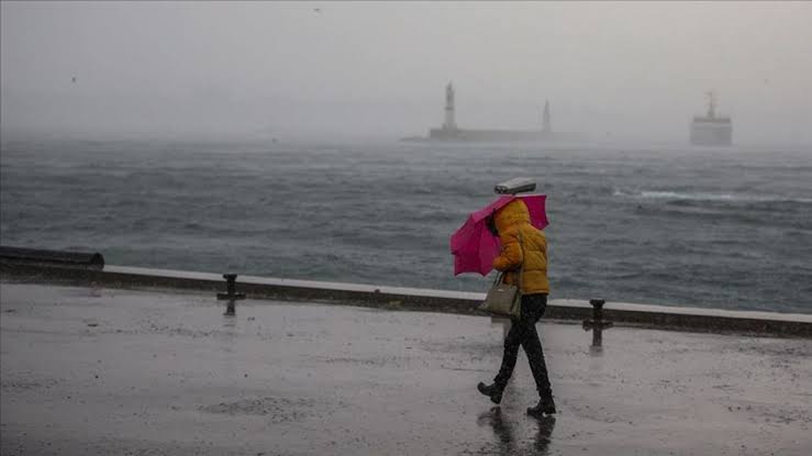 İstanbul Valiliği alarm verdi: Poyraz fırtınası geliyor!
