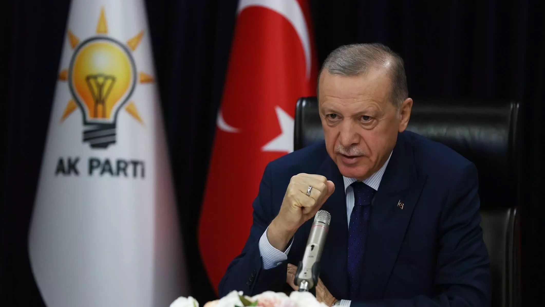 AK Parti’ye ‘bilgi dışı’ üyelik iddiası! FETÖ’nün bir numaralı ismi listede