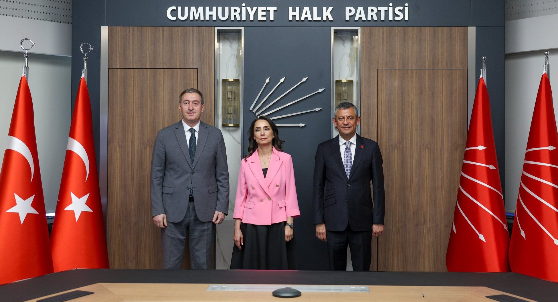 Özel’den Bahçeli’nin komisyon teklifine dikkat çeken yanıt!