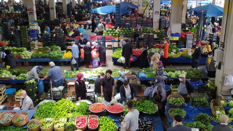 Zirai don vurdu, etiketler uçtu! Vatandaş da, çiftçi de, pazarcı da mağdur…
