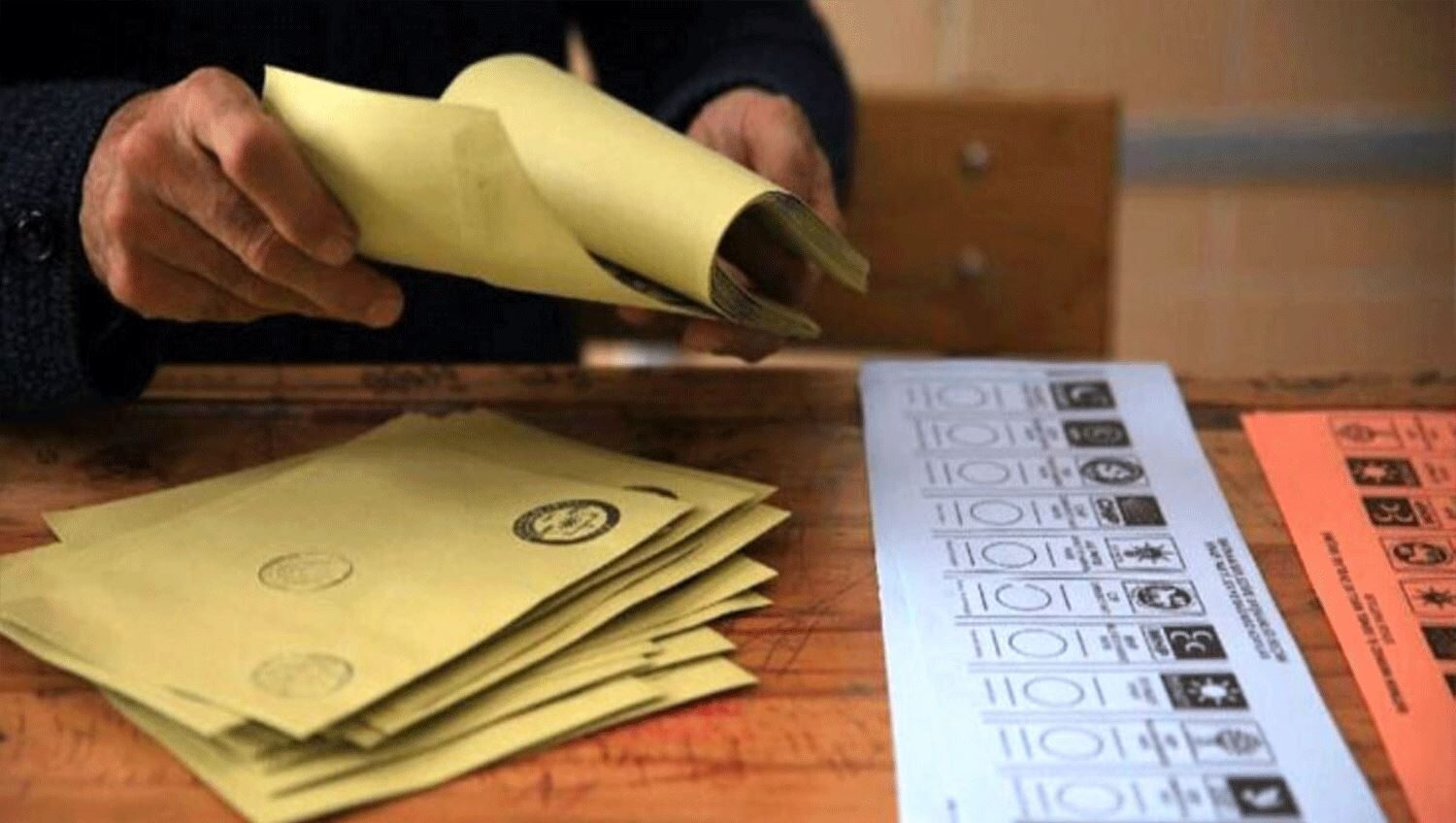 Halk umudunu kesti: “Sorunları hiçbir parti çözemez” diyenlerin oranı zirvede!
