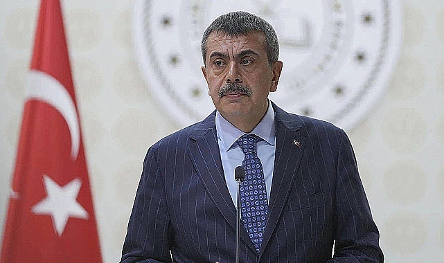 Bakan Tekin: Veliler ara tatilden şikayetli!