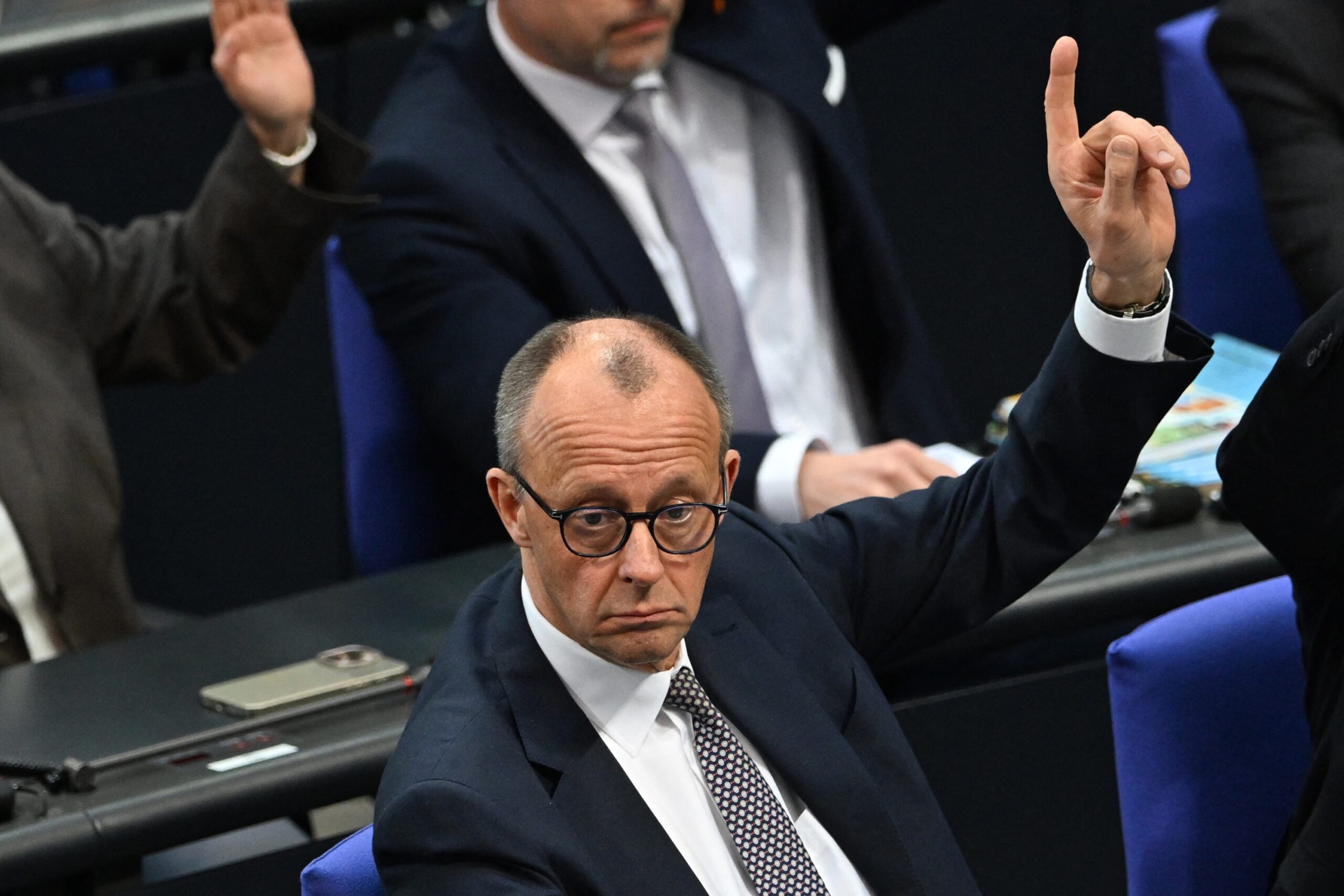 Merz rest çekti: “Büyük güçlerin oyun topu değiliz”