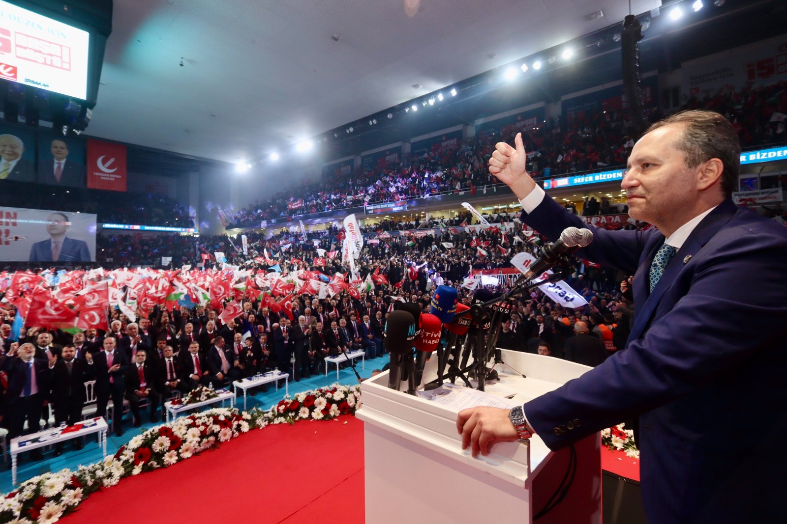 Yeniden Refah lideri Fatih Erbakan A takımını belirledi