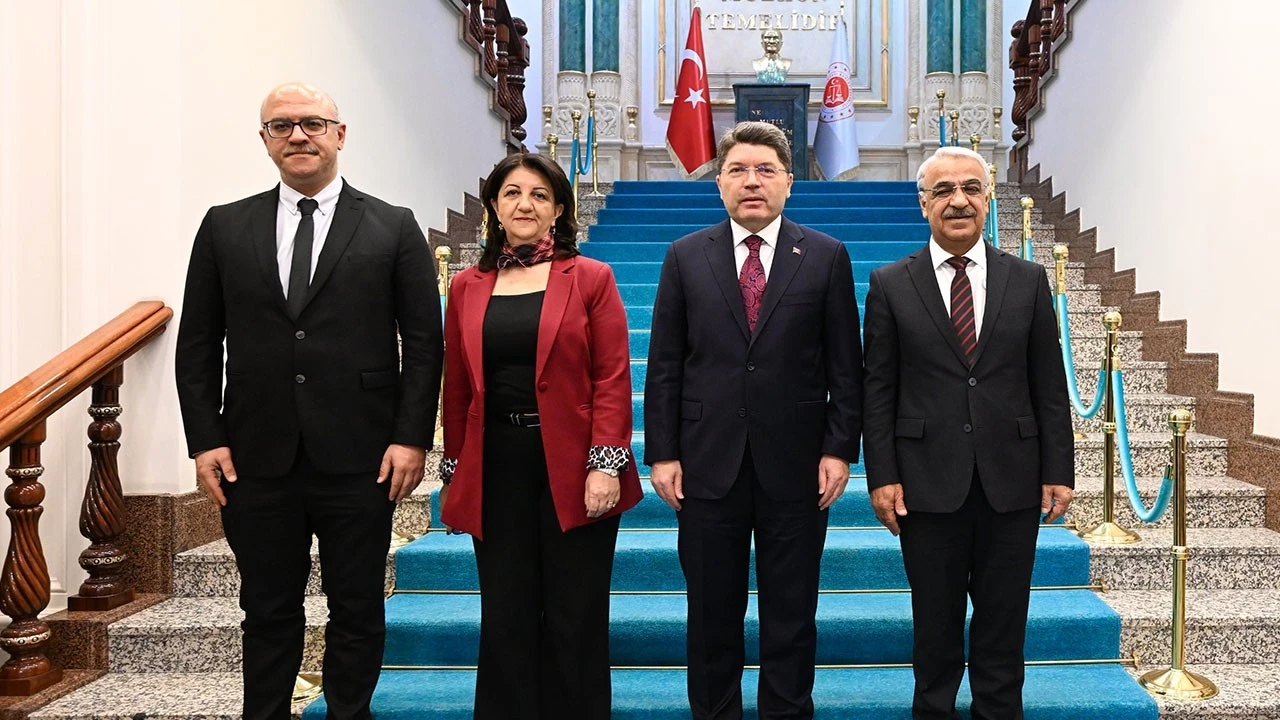 DEM Heyeti Bakan Tunç ile görüştü, masadan ‘Yasa Hazırlığı’ haberi çıktı