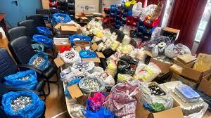 Yüz binlerce hap ele geçirildi…