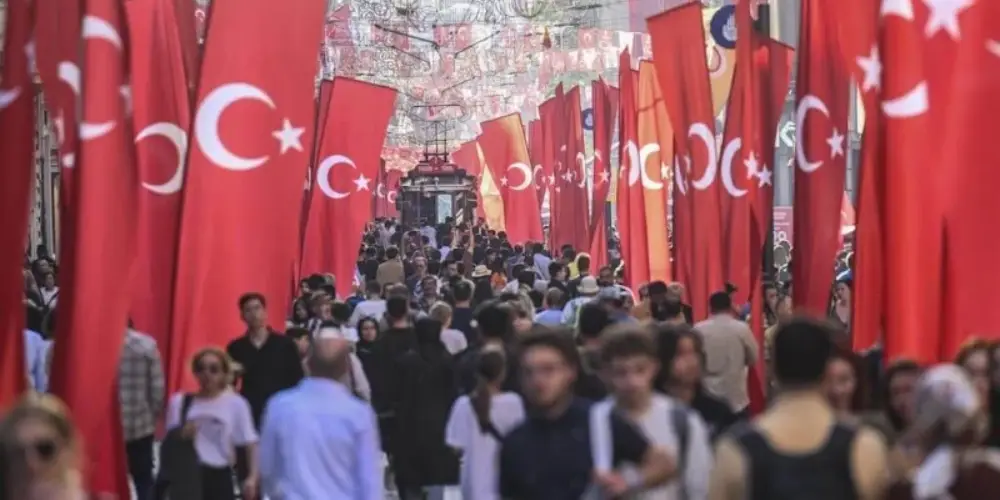 Türkiye’de her 100 kişiden 84’ü “Kimseye güvenmem” diyor