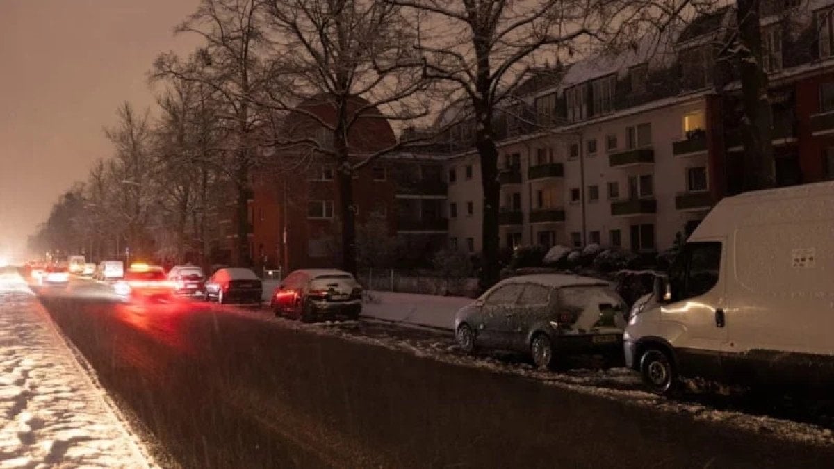 Yetkililere Yönelik Artan Eleştiriler