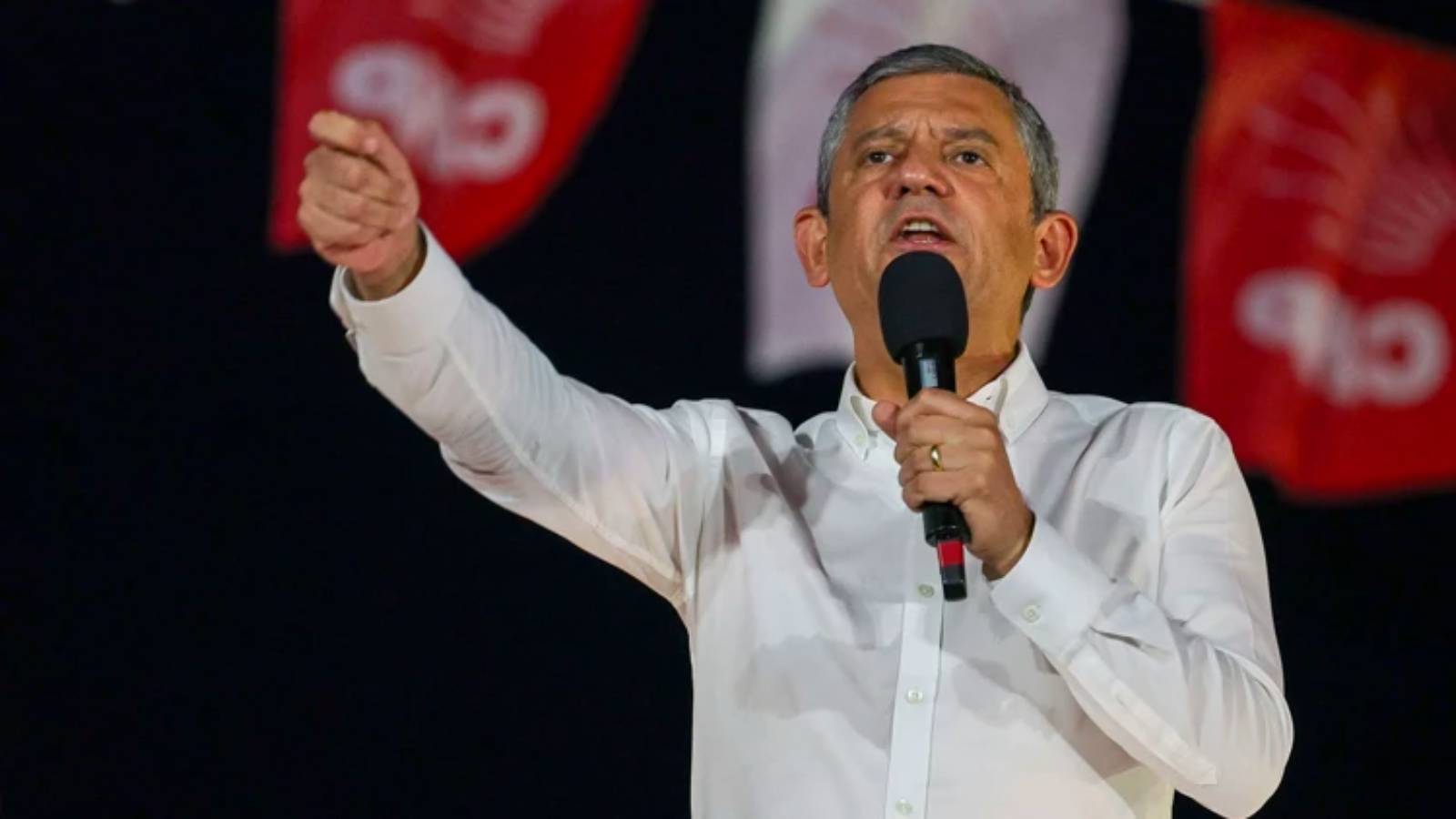 CHP lideri Özgür Özel: Buna maaş değil harçlık denir!