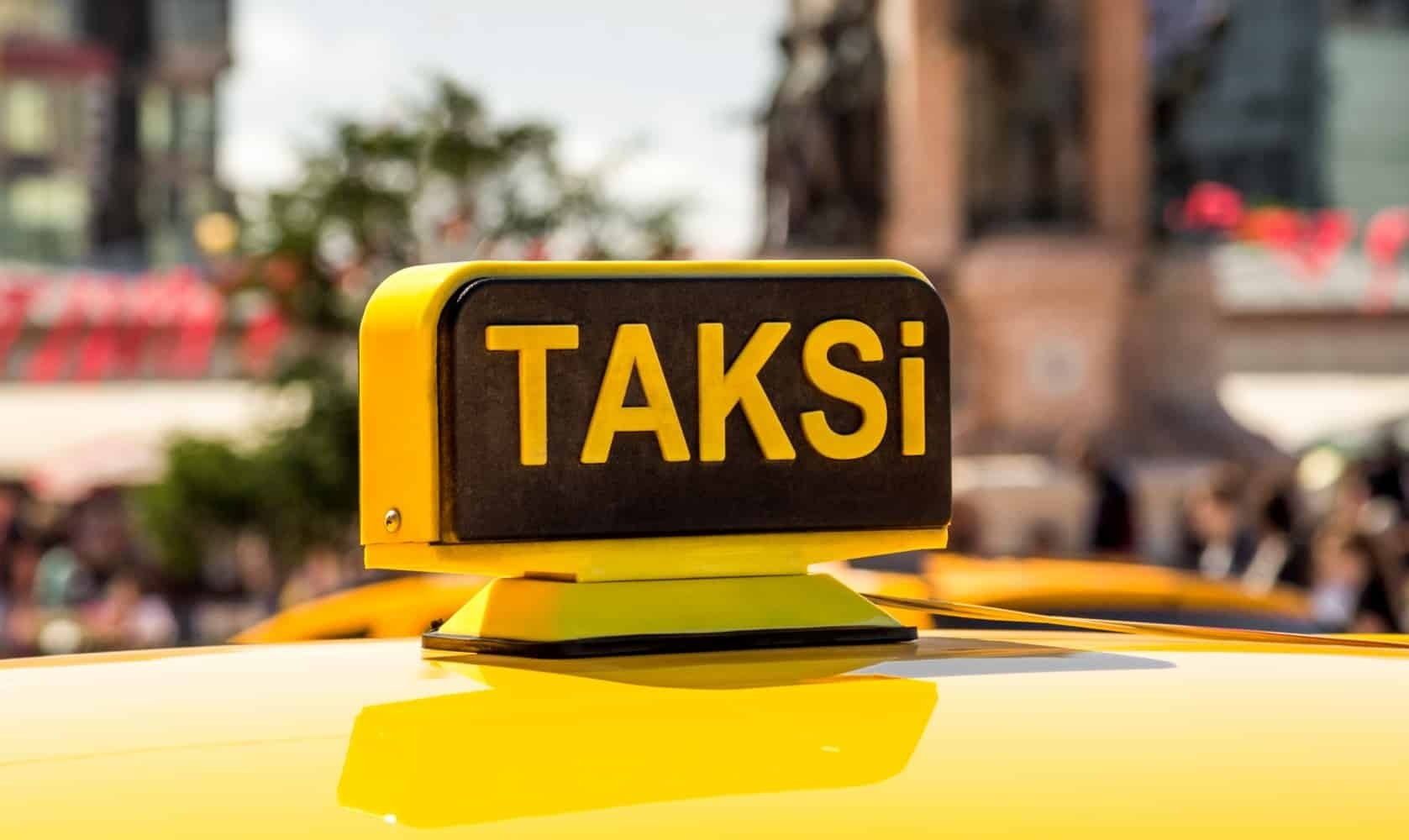 Taksicilere yeni zorunluluk!