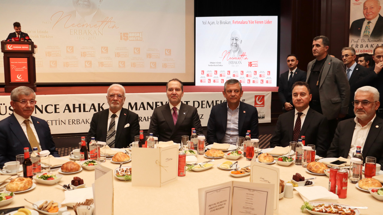 Liderler Yeniden Refah’ta buluştu! Geniş katılım