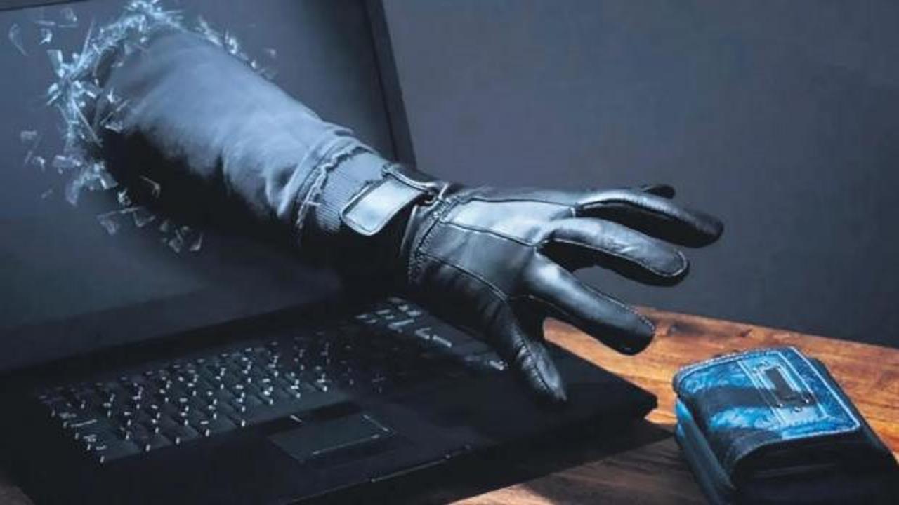 Bu sitelere girenler dikkat! Hepsi dolandırıcı çıktı! Kartları kapatın uyarısı