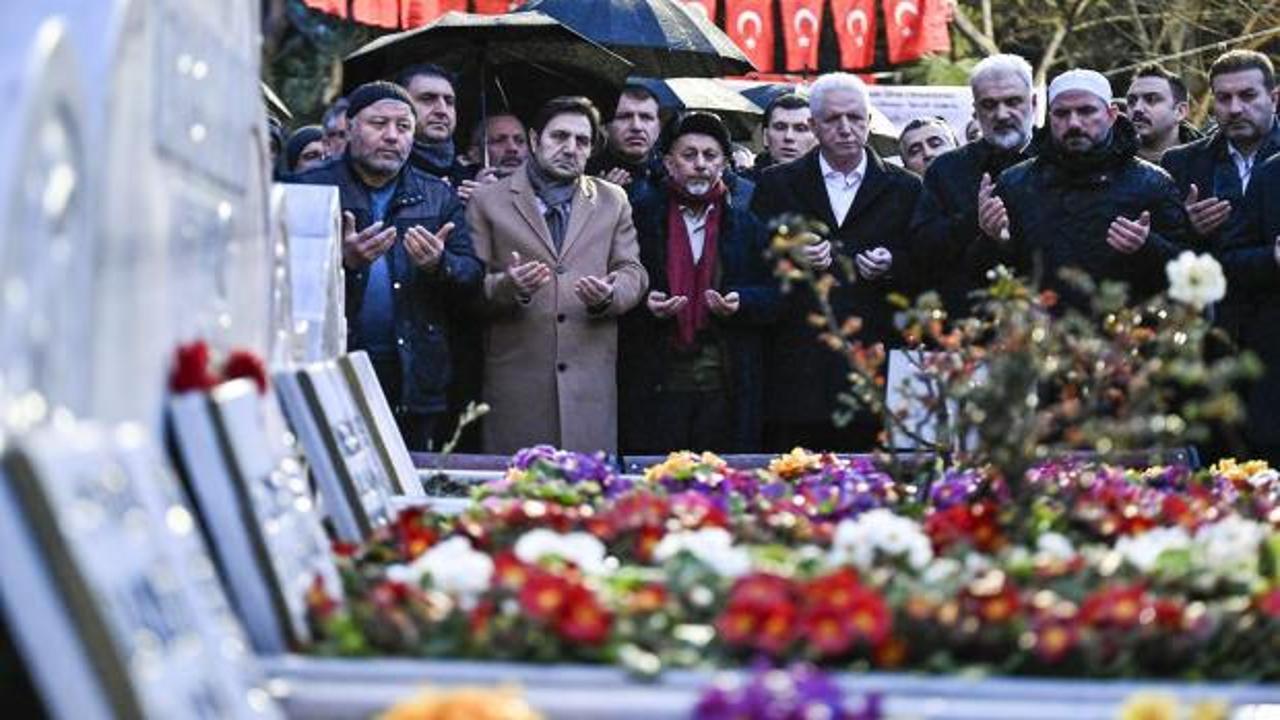 Merhum Başbakan Necmettin Erbakan kabri başında anıldı