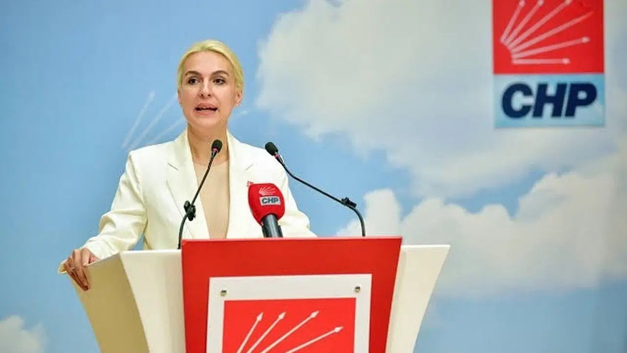 Merve Kır Müftüoğlu CHP’den istifa etti: Geçeceği partiyi açıkladı!