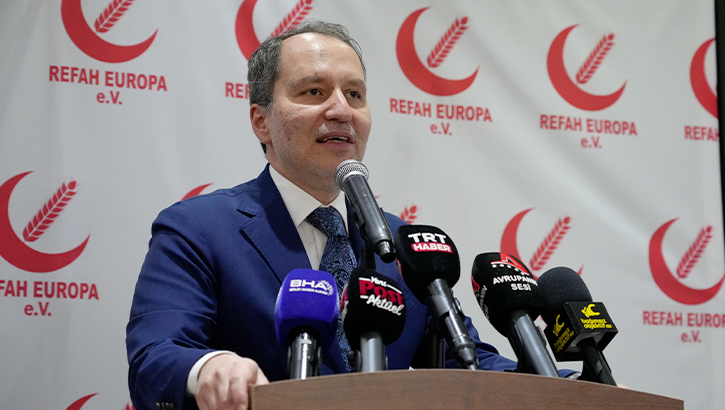 Yeniden Refah lideri Fatih Erbakan Almanya’da iftar programına katıldı