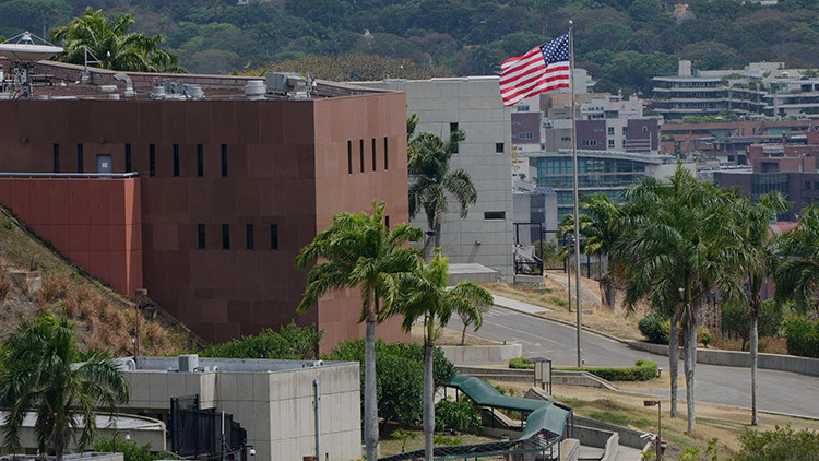 Venezuela’daki ABD Büyükelçiliği 7 yıl sonra yeniden açıldı