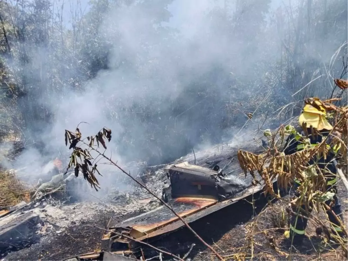 Filipinler’de Kargo Uçağı Düştü: 2 Pilot Hayatını Kaybetti
