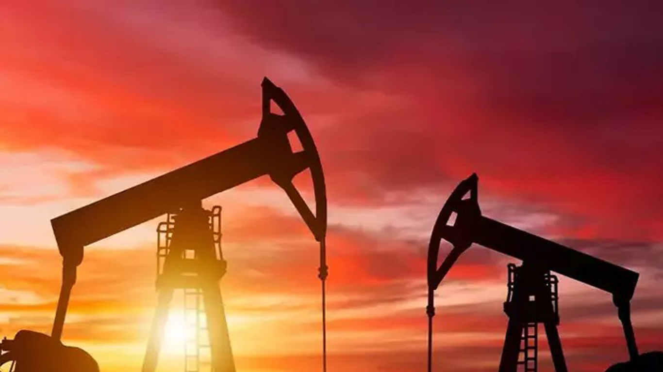 Petrol 2 hafta sonra 100 doları aştı