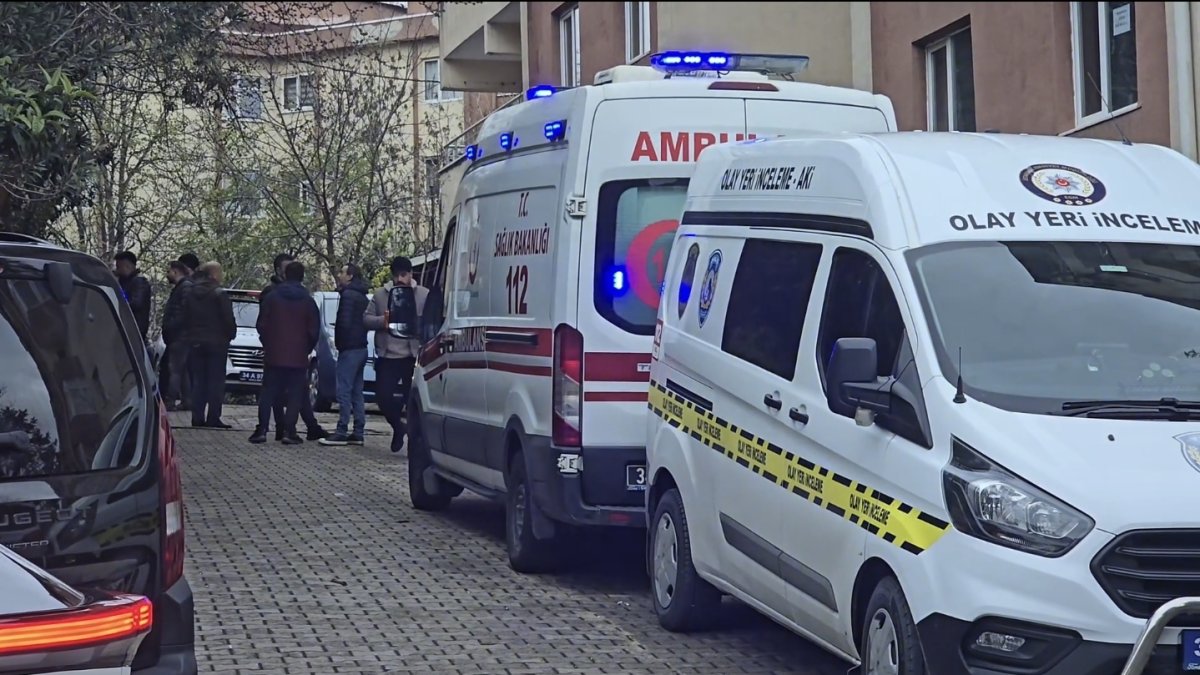 Annesini ve babasını katledip intihar etti