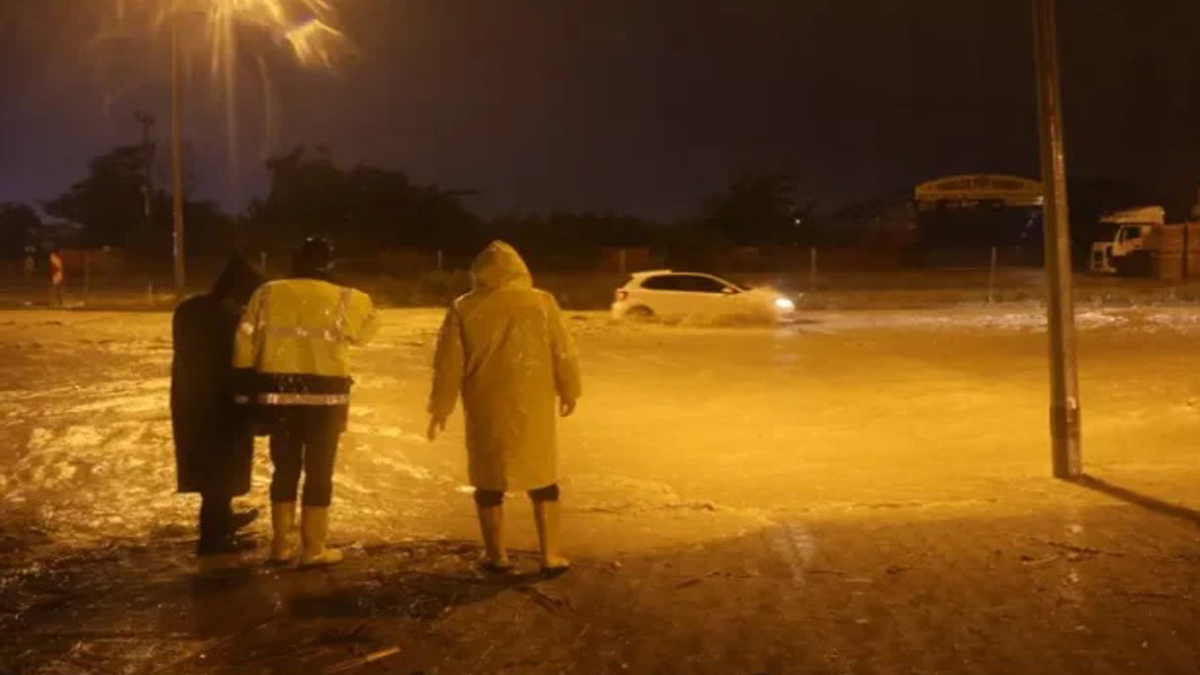 Köprü ve ev yıkıldı kahreden haber geldi