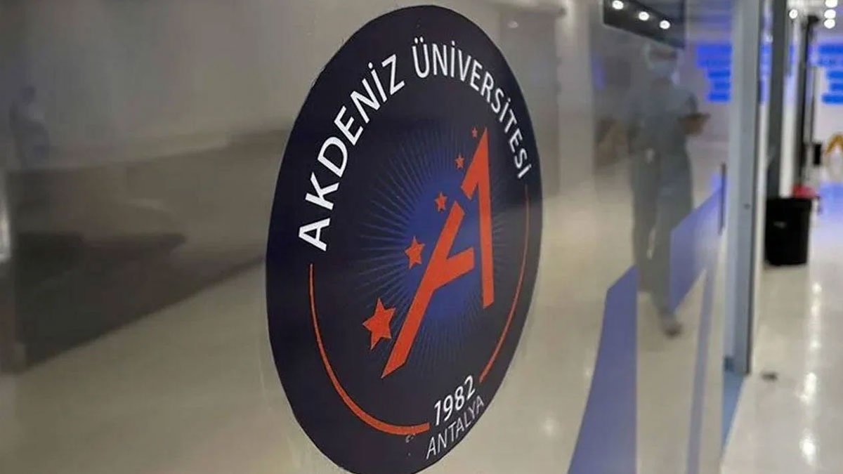 Akademisyen hakkında yakalama kararı
