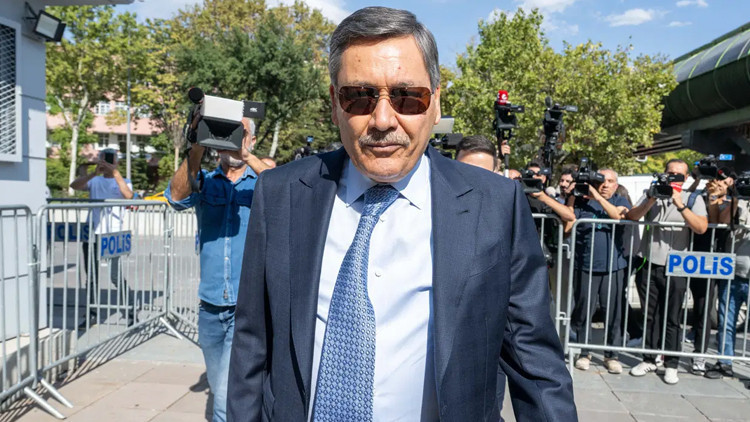 Gökçek soruştarmasının çemberi genişliyor: Oğlu ve gelini soruşturma için adliyeye geldiler