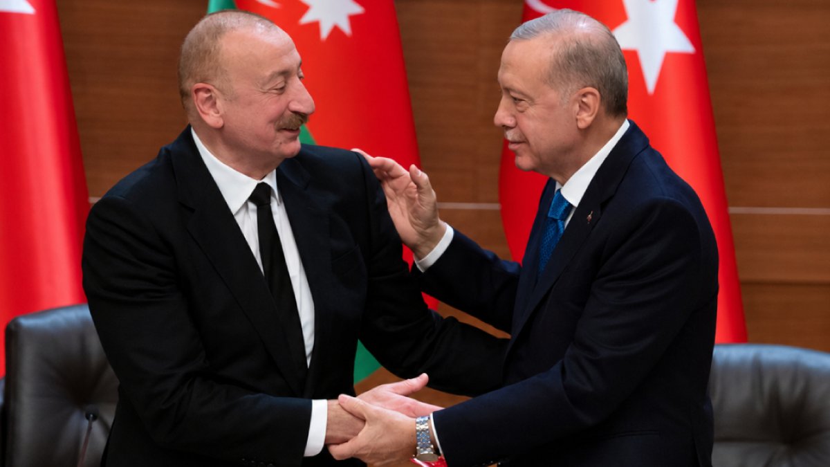 Erdoğan Aliyev’i Türkiye’ye davet etti
