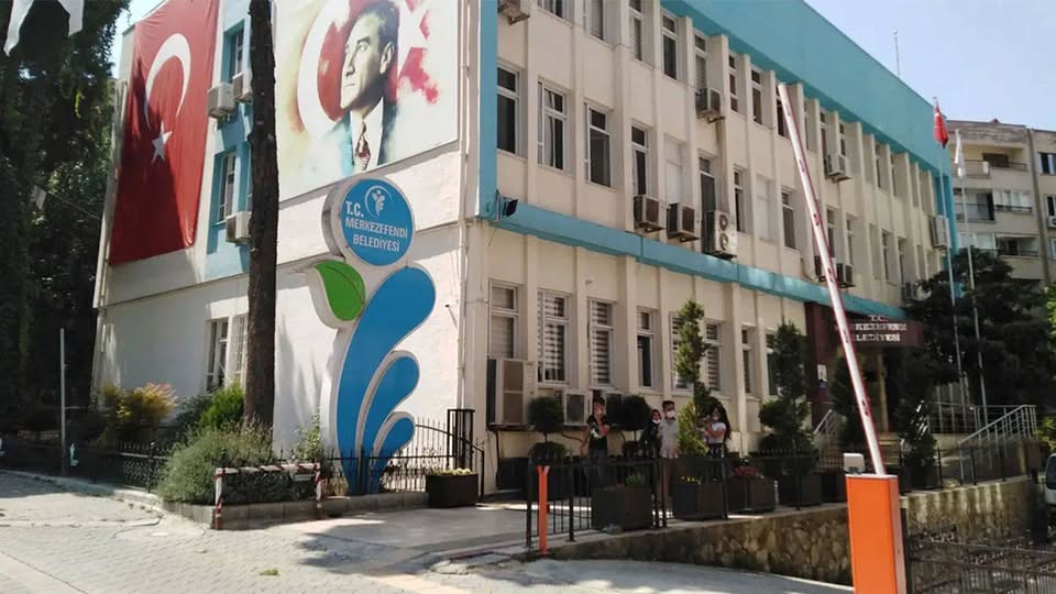 Bakırköy’den sonra yeni bir belediyeye operasyon! Belediye başkanı ve eşi gözaltına alındı