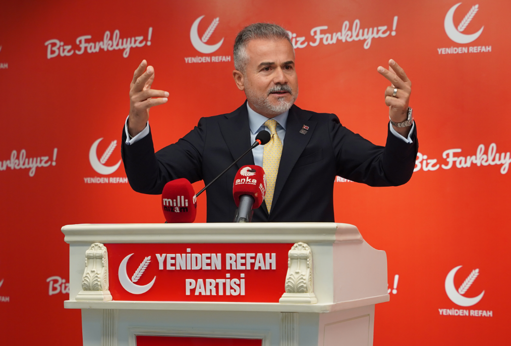 Yeniden Refah’tan belediye operasyonlarına tepki:   “Geçeni partiye, geçmeyeni gözaltına alıyorlar”