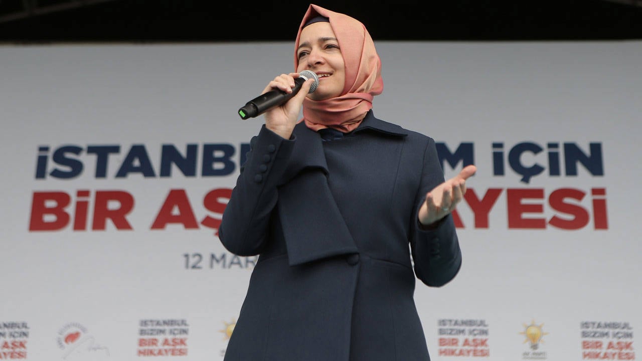Fatma Betül Sayan Kaya’nın “faiz” detayına Şamil Tayyar’dan “Faiz haram değil mi?” çıkışı